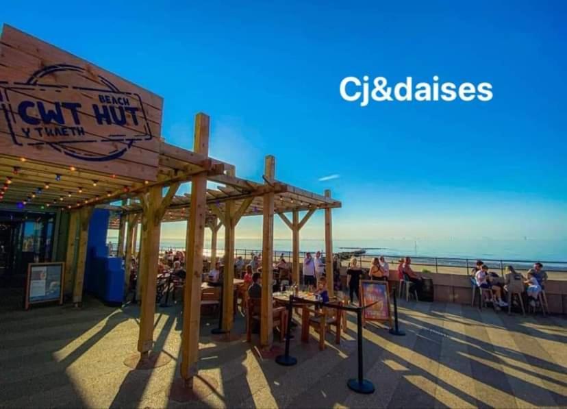 Cj & Daisies Holiday Home Prestatyn Exteriér fotografie