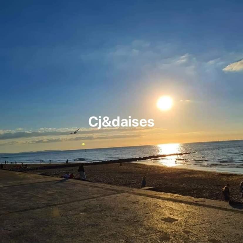 Cj & Daisies Holiday Home Prestatyn Exteriér fotografie