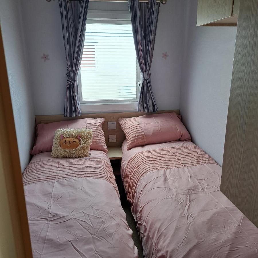 Cj & Daisies Holiday Home Prestatyn Exteriér fotografie