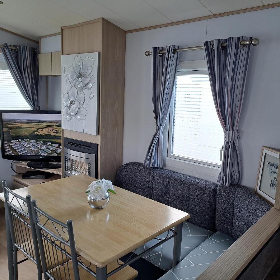 Cj & Daisies Holiday Home Prestatyn Exteriér fotografie