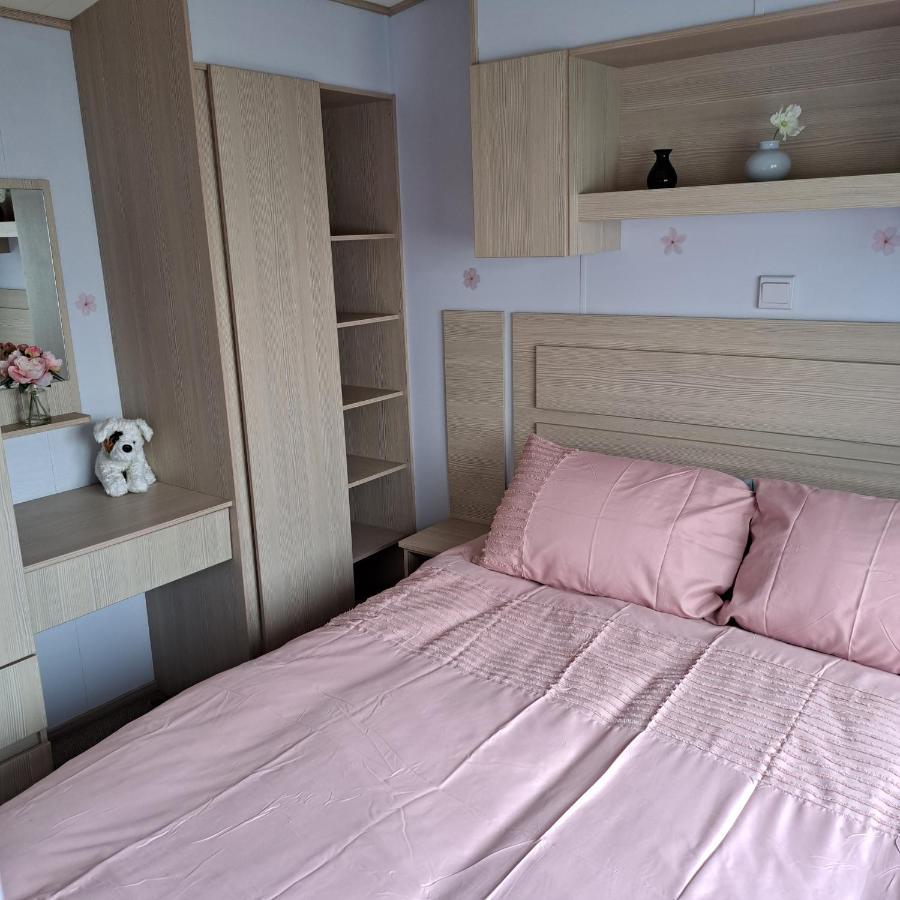 Cj & Daisies Holiday Home Prestatyn Exteriér fotografie